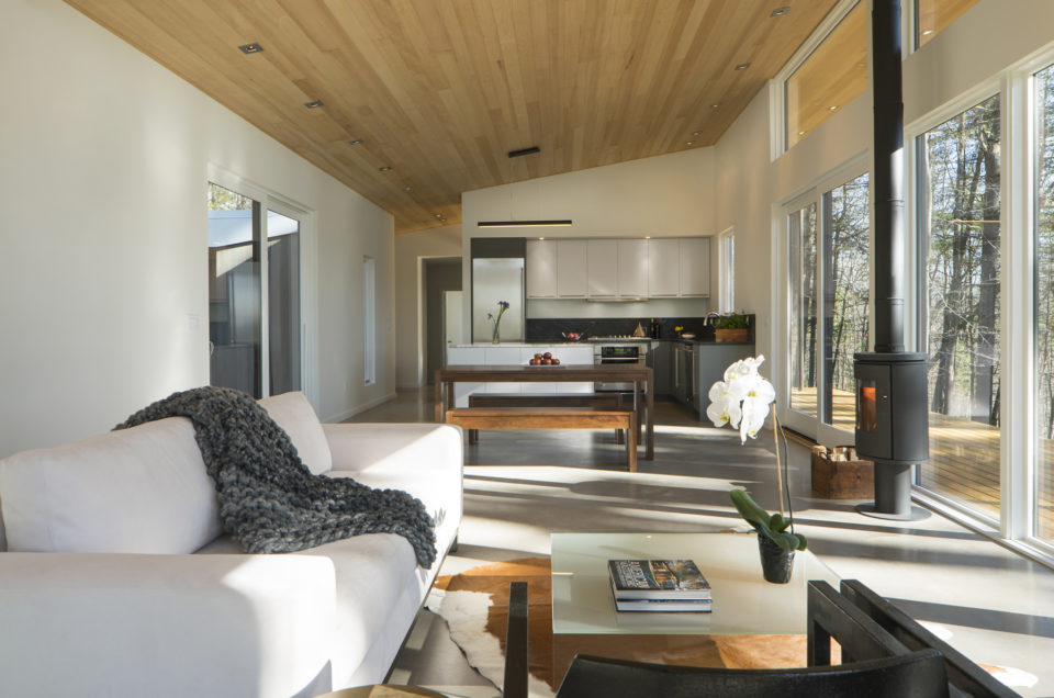 Indoor-Outdoor Design: Lantern Ridge House