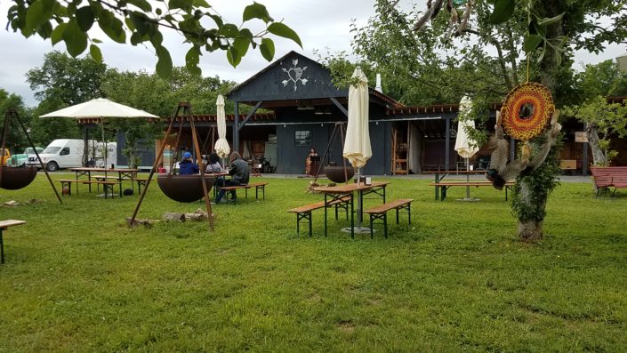Hudson Valley Outdoor Dining + Cocktails